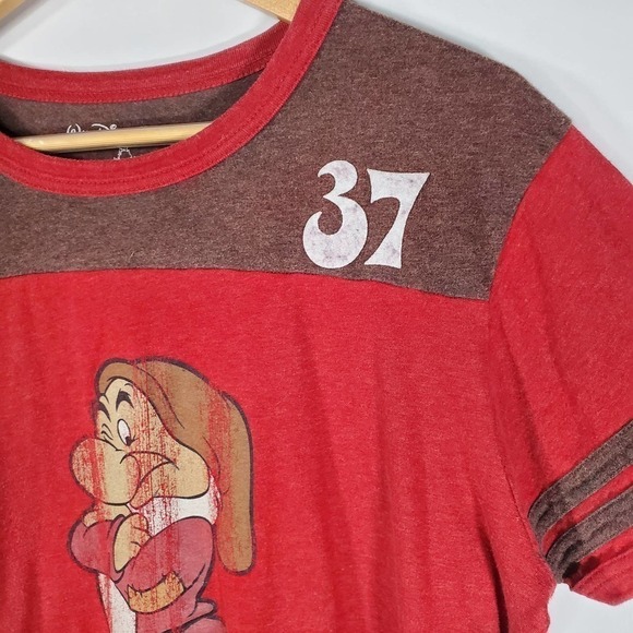 Vintage Walt Disney World Grumpy Ringer Baseball Tee Red Brown Size XL - Picture 2 of 8